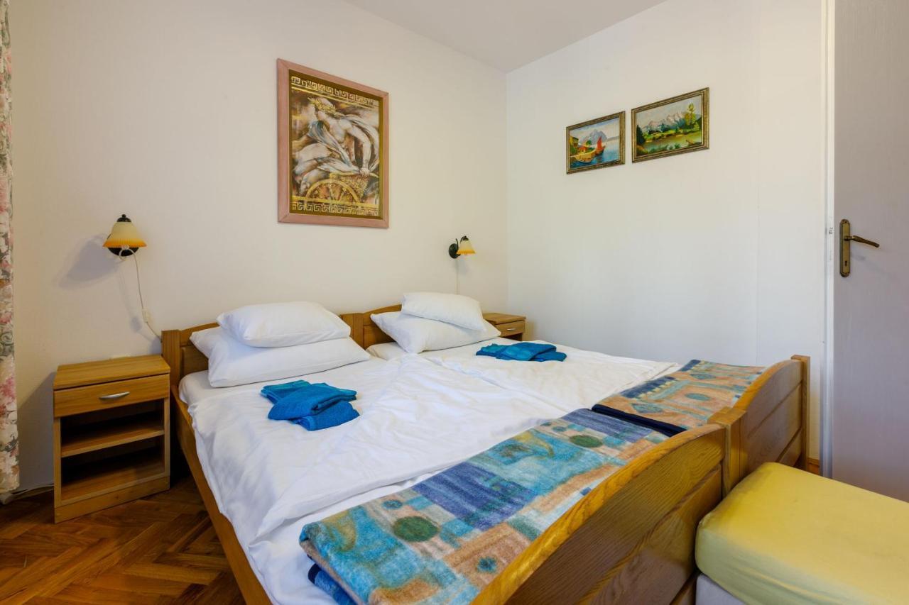 Apartments Villa 7 Crikvenica Exterior foto